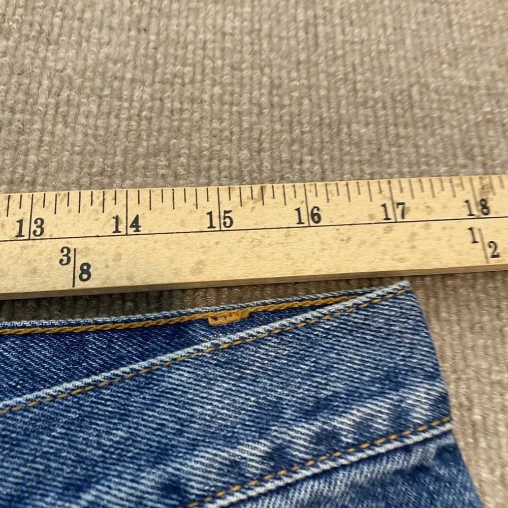 Vintage Levis Jeans Mens 34x34 Fits 34x36 560 Relaxed Tapered 90s 1999 Classic